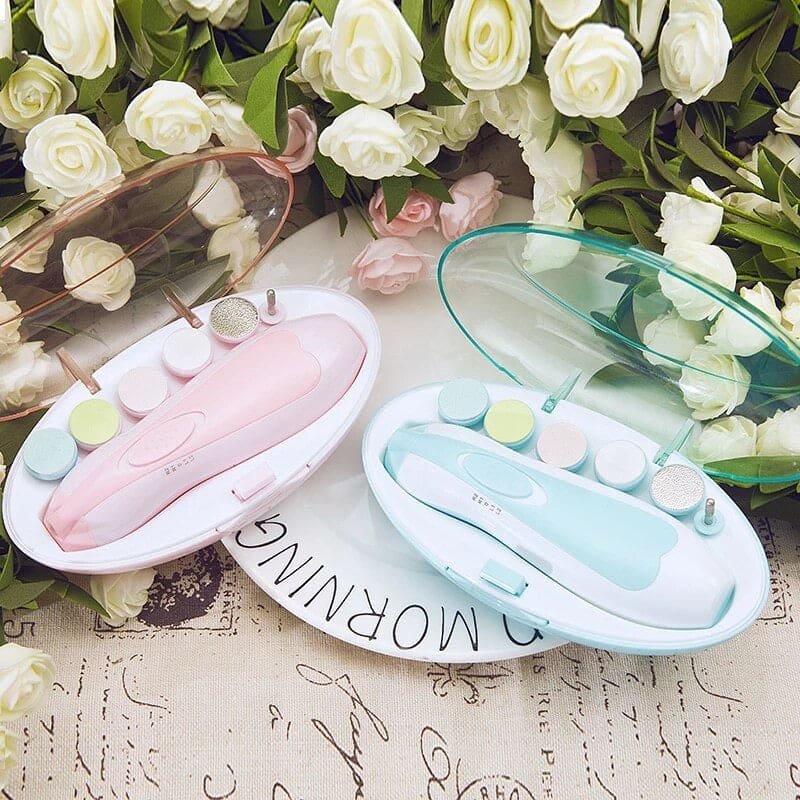 Baby Nail Clipper Set With LED Light in bpa-free plastic, product photograph