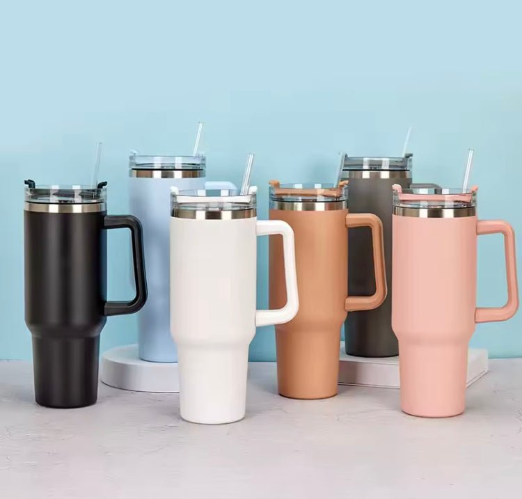 Double Wall Vacuum Tumbler With Straw Lid in vacuum steel, product photograph